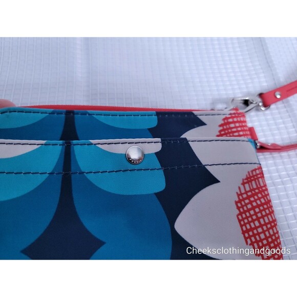 Accessories lot: Alex & Ani, Fossil Wristlet, Necklace - Picture 7 of 9